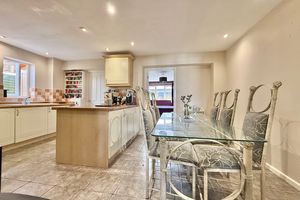 Kitchen/Diner- click for photo gallery